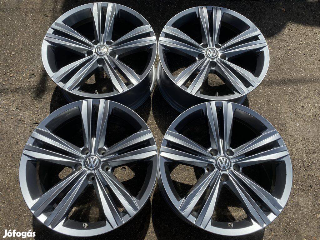 4db gyári 19" VW Touareg [Sebring] alufelni. ("3355")